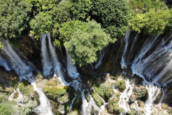 Sıcaktan bunalanların adresi: Girlevik Şelalesi