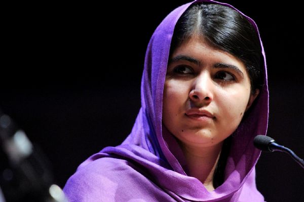 Batı’nın özgürlüğü, Malala’nın başörtüsüne kadar!