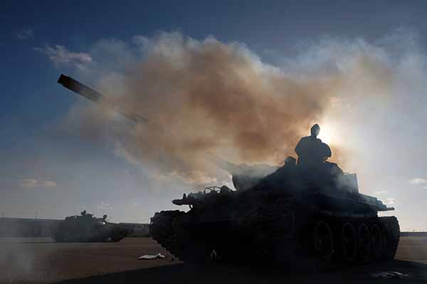 Hafter güçleri, ‘ihanetin sonu’ adlı yeni bir saldırı başlattı