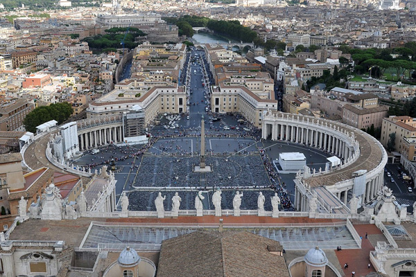 Vatikan'ın Paris Büyükelçisi'nin dokunulmazlığı kaldırılıyor