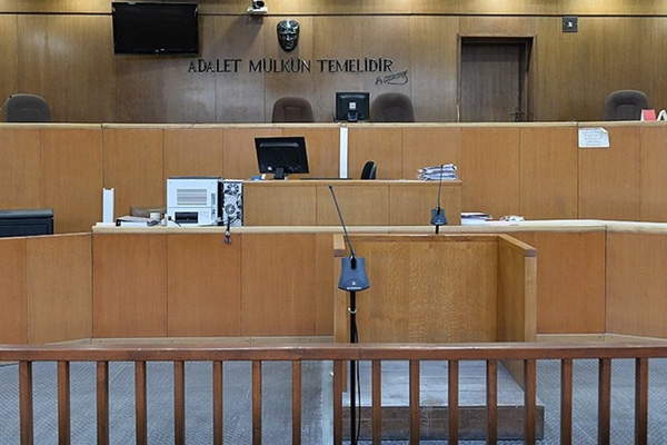 FETÖ 'ablası' ile eşine hapis cezası