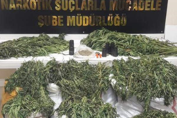 Denizli'de 'drone' destekli uyuşturucu operasyonu