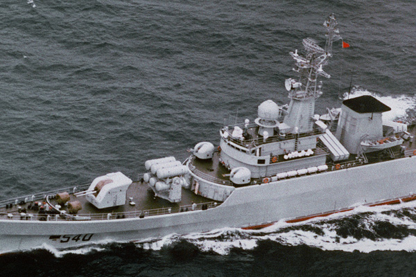 Çin'den Sri Lanka'ya hediye ''savaş gemisi''