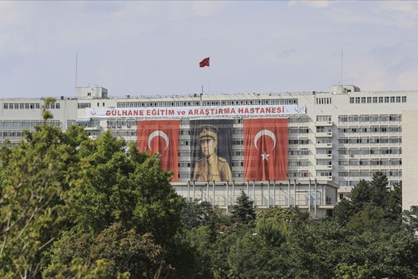 Tedavi gören asker şehit oldu