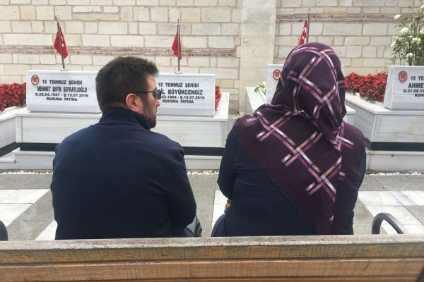 15 Temmuz şehitleri mezarlarında anıldı