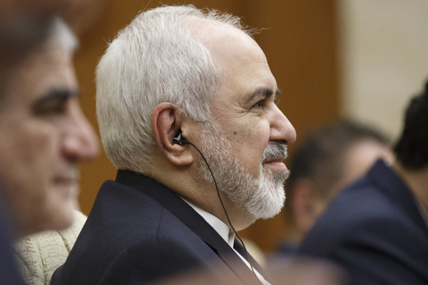 BM vizesi verilen Cevad Zarif'in New York seyahati kısıtlanıyor