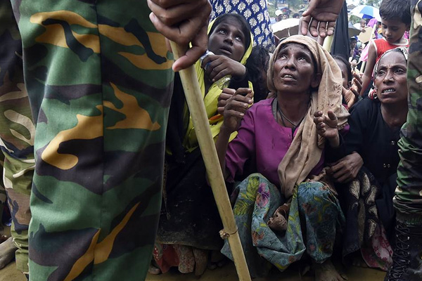 Myanmarlı komutanlara ABD'ye giriş yasağı