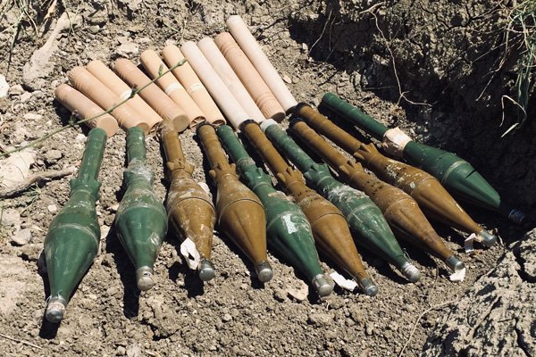 Siirt'te teröristlere ait silah ve mühimmat ele geçirildi