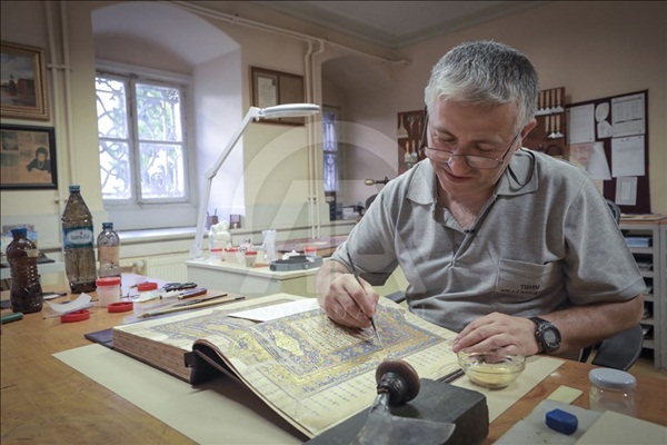 455 yıllık Kur'an-ı Kerim restore ediliyor