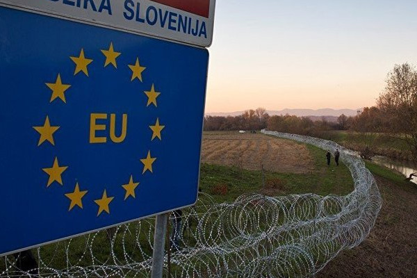 Slovenya İtalya sınırına asker gönderiyor