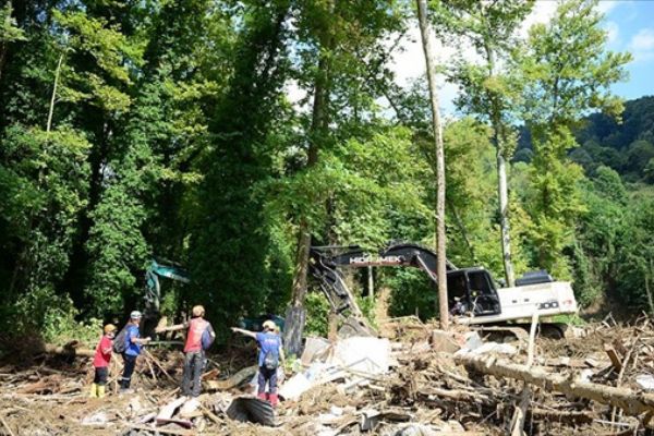 Akçakoca'daki aramalarda bir kişinin cesedi bulundu
