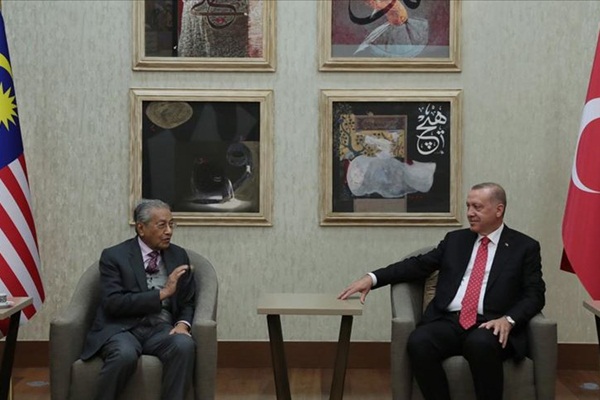 Erdoğan, Malezya Başbakanı ile görüştü