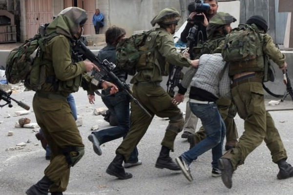 İsrail güçleri 16 Filistinliyi gözaltına aldı