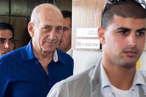 Tutuklanma korkusu yüzünden, İsviçre’ye  gitmedi!