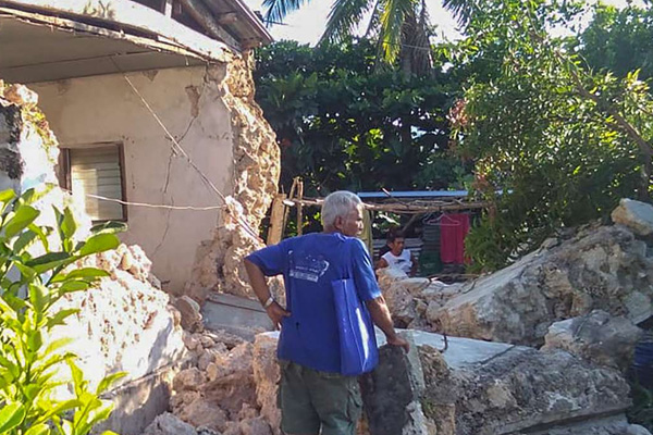 Filipinler'de iki deprem: 8 ölü