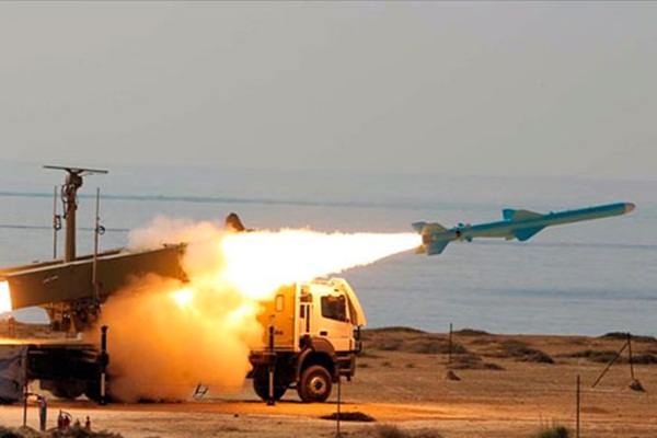 İran resmen açıkladı: Füzeyi ateşledik