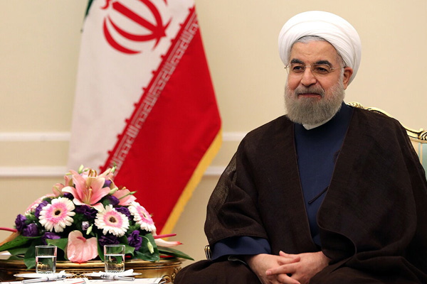 Ruhani'den İngiltere Başbakanı Johnson'a tebrik mesajı