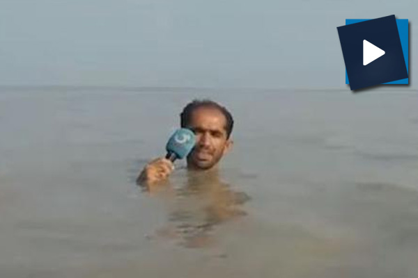 Pakistanlı muhabir 'sel haberini' böyle sundu