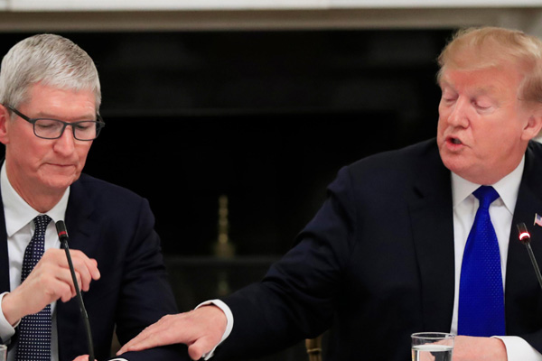 Apple istedi, Trump reddetti