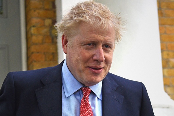 Khan’dan Johnson’a 'göçmen' uyarısı