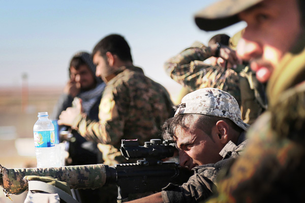 'PYD'nin ele geçirdiği Rakka'da Esed'e destek artıyor'