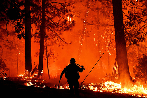 Sibirya’daki yangın söndürülemiyor: Rusya, umudunu yağmura bağladı!
