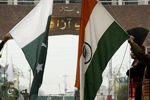 Hindistan ve Pakistan sınırında çatışma