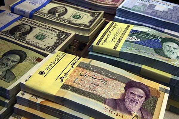İran, para birimini ‘Tümen’ olarak değiştiriyor