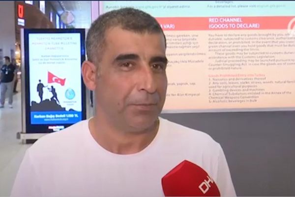 Nijerya'da kurtarılan 4 Türk'ten ikisi yurda döndü