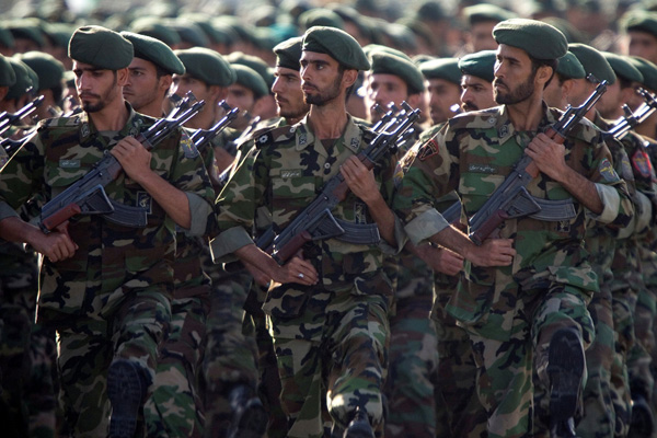 İran Devrim Muhafızları'nın yapısında büyük değişiklik