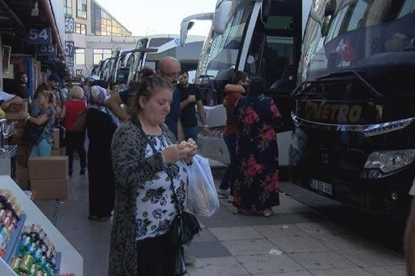 Otogarda bayram yoğunluğu