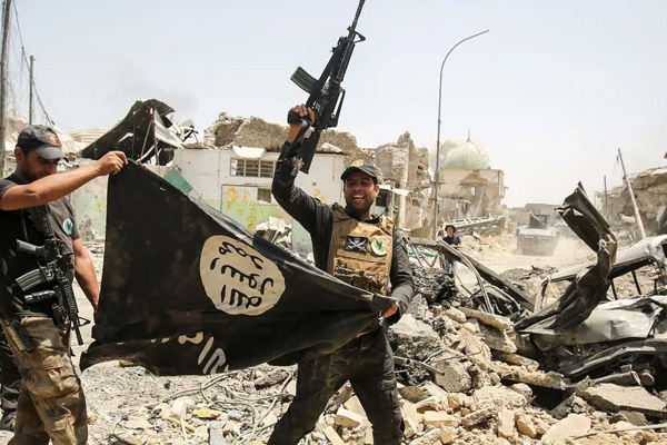 'Amerika ve Türkiye vatandaşlığı bulunan IŞİD'li yargılanmak üzere ABD'ye getirildi'