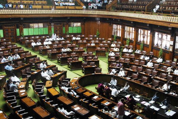 Hindistan'da tartışmalı terör yasası kabul edildi