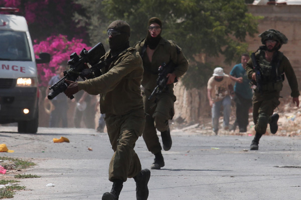 İsrail askerleri Gazze sınırında 37 Filistinliyi yaraladı