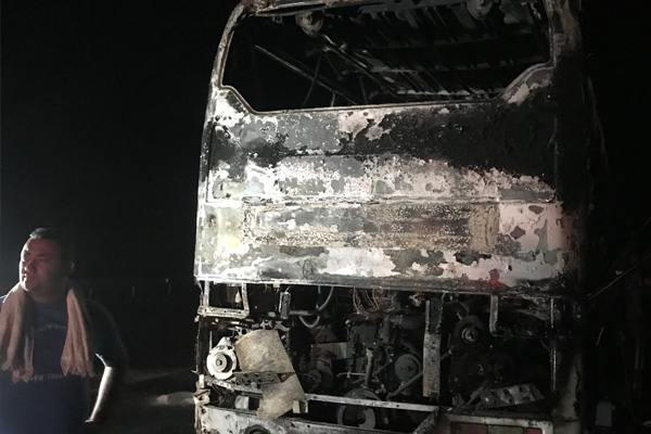 İzmir'de seyir halindeki otobüste yangın