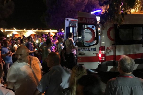 Büyükçekmece'de havai fişek kazası