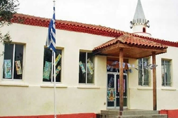 Batı Trakya'da, Yunan zulmü sürüyor:  6 Türk azınlık ilkokulunun kapısına daha kilit vuruluyor!