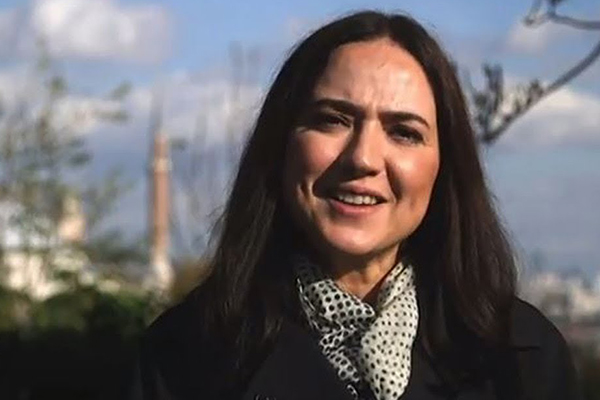 Gazeteci ve spiker Banu Güven: Irkçı olarak anılmayı kim ister?