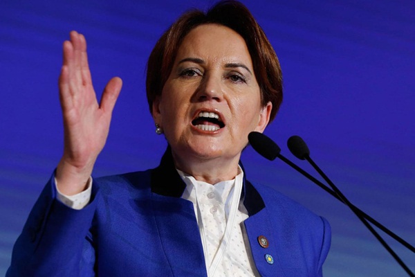 İYİ Partili isim MHP'ye geçti