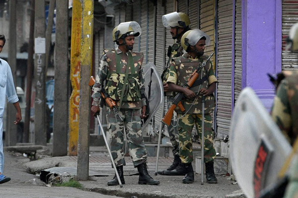 Hindistan'dan kritik Keşmir hamlesi!