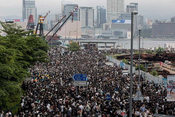 Çin'den 'Hong Kong'da suçlular cezalandırılacak' uyarısı