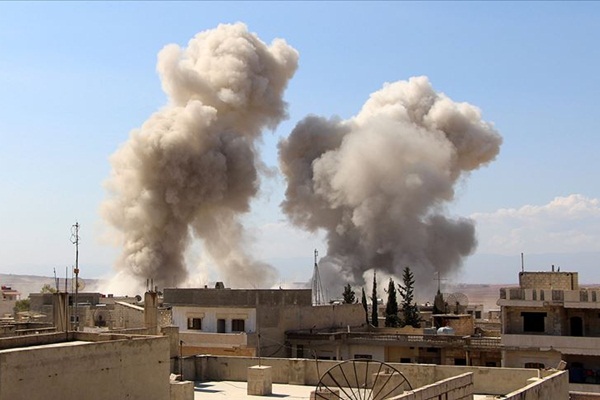 Rusya'nın İdlib'e hava saldırısında siviller hayatını kaybetti