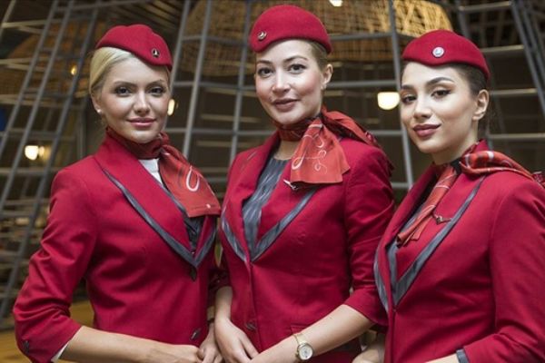 THY'nin yeni ekip kıyafetleri tanıtıldı