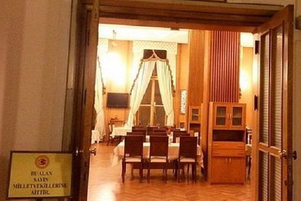 TBMM'de içecek fiyatlarına zam geldi