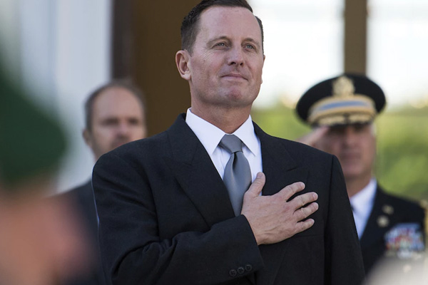 Alman elçiden ABD vatandaşlarına: 50 binden fazla ABD askerinin mali yükü hakaret gibi