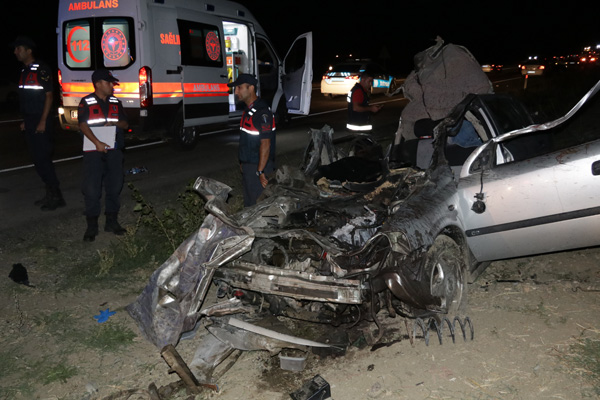 Yozgat'ta zincirleme trafik kazası: 2 ölü, 5 yaralı
