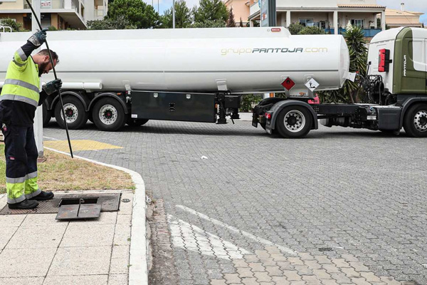 Portekiz'de tanker şoförleri grevde, akaryakıt istasyonlarında benzin kalmadı