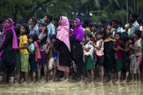 Bangladeş'ten ikinci girişim: Rohingya Müslümanları Myanmar'a geri gönderiliyor