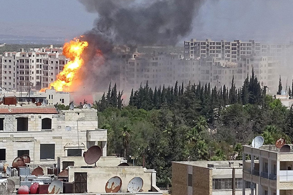 Esed rejimi saldırdı: 124 bin sivil Türkiye sınırına kaçtı