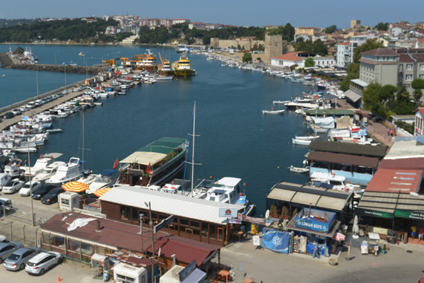 'Mutlu şehir' Sinop'ta bayram turizmi mutluluğu